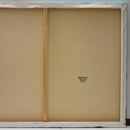 Se encuentra la parte posterior de la obra en perfecto estado